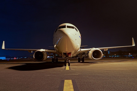 Nice front shot of the Boeing B737-7HF-BBJ (HL-7227), Hanwha Chemical Corp. - Foto: Stefan Gschwind