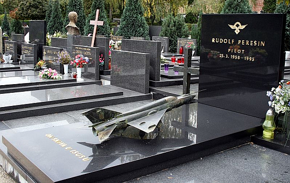 Das Grab von Rudolf Perešin auf dem Mirogoj-Friedhof in Agram/Zagreb - Foto: Wiki Commons
