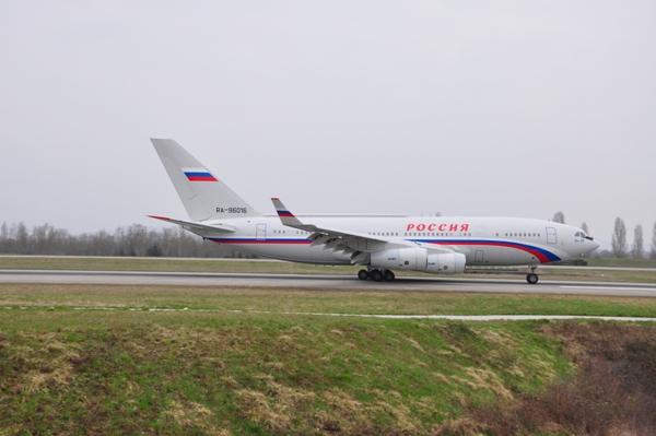 Ankunft von Präsident Wladimir Putin mit der  ROSSIYA Ilyushin IL-96-300PU,  RA-96016 am Euroairport  - Foto: Andy Herzog