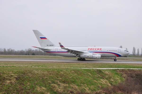 Ankunft von Präsident Wladimir Putin mit der ROSSIYA Ilyushin IL-96-300PU, RA-96016 am Euroairport - Foto: Andy Herzog Ankunft von Präsident Wladimir Putin mit der ROSSIYA Ilyushin IL-96-300PU, RA-96016 am Euroairport - Foto: Andy Herzog