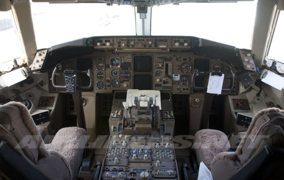 Zweimann-Cockpit einer Boeing 767-200 - Foto: Noam Menashe (תודה רבה)