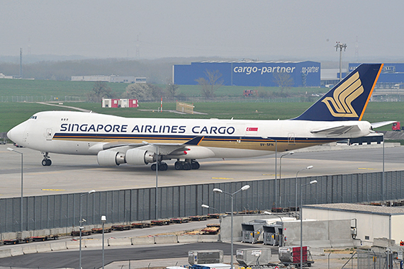 Singapore Airlines Cargo 747-400F 9V-SFN beim Rollen zum Kilo-Block in Wien - Foto: PA / Austrian Wings Media Crew