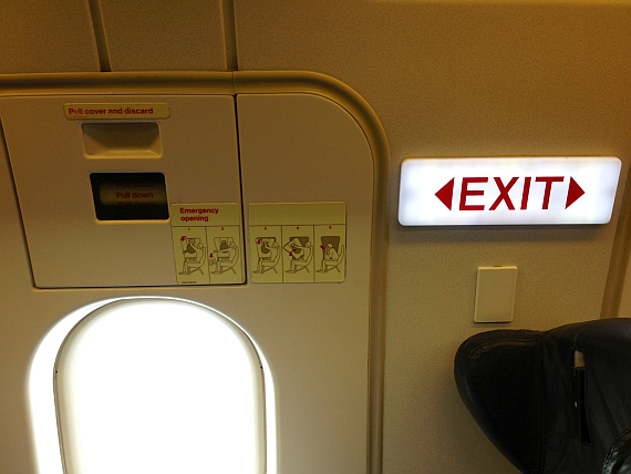 Overwing Exit - Foto: Austrian Wings Media Crew Overwing Exit - Foto: Austrian Wings Media Crew