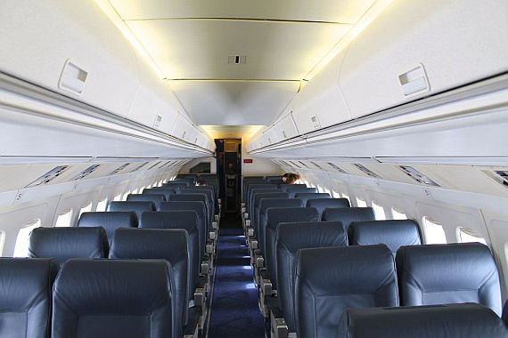 Die leere Kabine der Fokker 50 der Minoan Air auf dem Flug nach Lugano