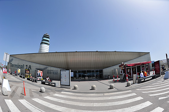 Flughafen Wien Schwechat Terminal 1A Tower Symbolbild Sujetbild - Foto: PA / Austrian Wings Media Crew