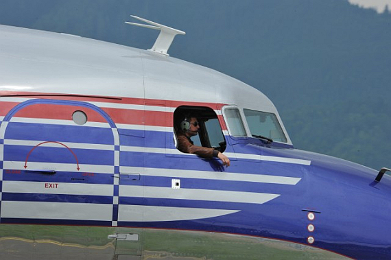 _3_Airpower 2013 Raimund Riedmann im Cockpit der Flying Bulls DC-6B Andy May