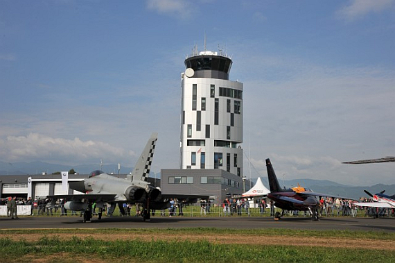 _4_Airpower 2013 Tower mit Alpha Jets aus dem VIP Bereich Andy May