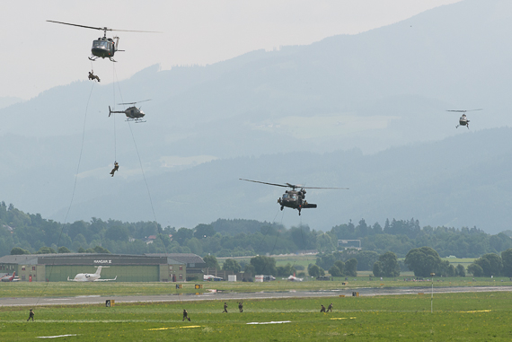 Airpower 2013 Anlandung Helikopter Markus Dobrozemsky