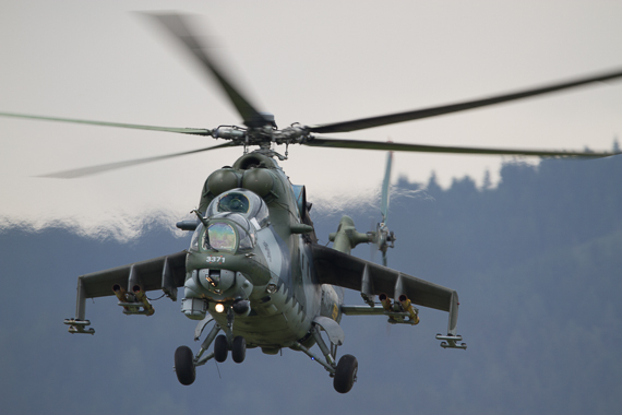 Airpower 2013 Mil Mi-24 Hind frontal Peter Hollos