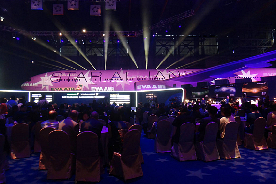 EVA Air feierte die Aufnahme in die Star Alliance mit einer Feier am Flughafen Taoyuan/Taipeh - Foto: EVA Air EVA Air feierte die Aufnahme in die Star Alliance mit einer Feier am Flughafen Taoyuan/Taipeh - Foto: EVA Air