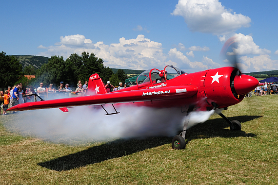 YAK 55 Johann Fesl Motorstart Rauch Spitzerberg 2013 - Foto: PA / Austrian Wings Media Crew