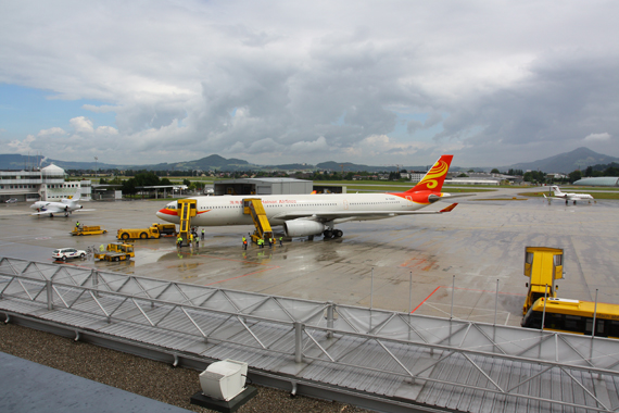 Airbus A330-300 von Hainan Airlines in Salzburg - Foto: Christian Zeilinger