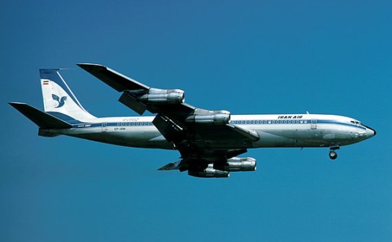 Iran Air Boeing 707-300 LHR 1977