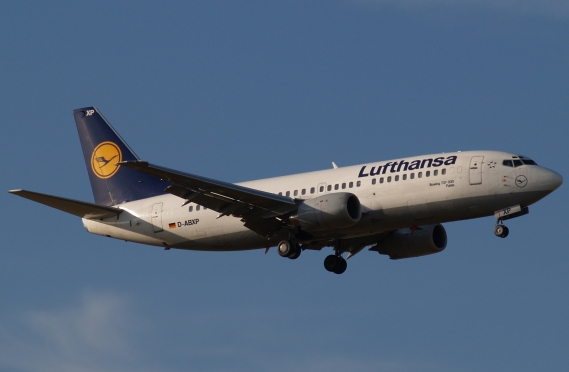 Lufthansa-Boeing-737-300-D-ABXB-Foto-PA-Austrian-Wings-Media-Crew