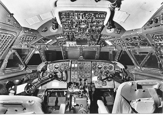 Cockpit einer Caravelle, Symbolbild - Foto: Paul Bannwarth