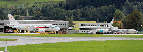 Deutsche Regierung Flugbereitschaft Airbus A319 15+02 und Falcon 900 T785 der Schweizer Luftwaffe Foto Christian Schöpf
