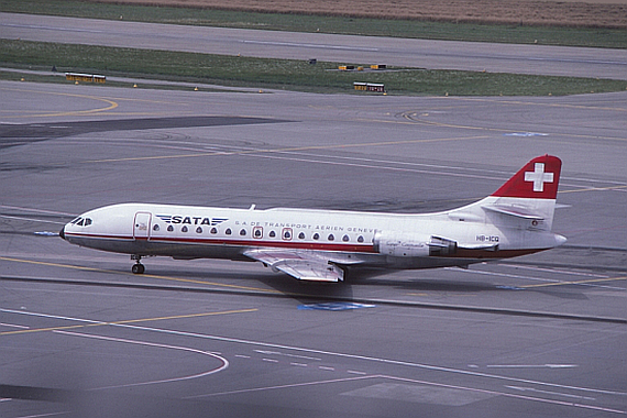Die SE-210 Caravelle 10B 1R, HB-ICQ beim Rollen auf dem Vorfeld des Flughafens Zürich-Kloten, ca. 1977 - Foto: Andy Herzog Die SE-210 Caravelle 10B 1R, HB-ICQ beim Rollen auf dem Vorfeld des Flughafens Zürich-Kloten, ca. 1977 - Foto: Andy Herzog