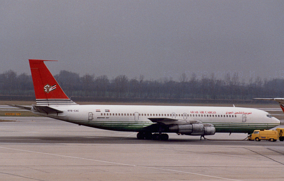 Diese Aufnahme einer 707 der Arab Air Cargo stammt aus dem Jahr 1987 - Foto: Andreas Ranner