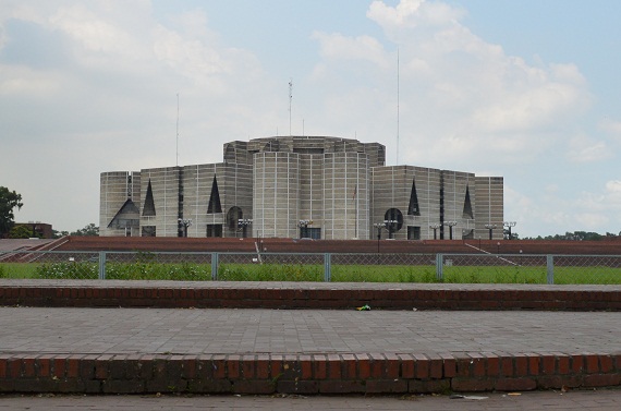 Das Parlament im Norden der Stadt