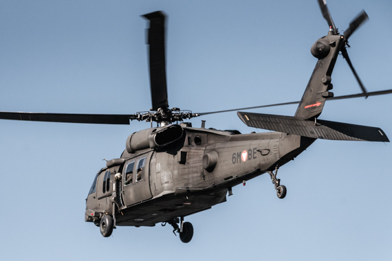 Black Hawk Blackhawk Bundesheer Transporthubschrauber AKH Ulrich Lehner