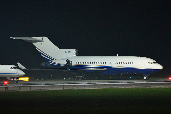 Boeing 727-21 VP-BAP Nightshot Foto PA Austrian Wings Media Crew