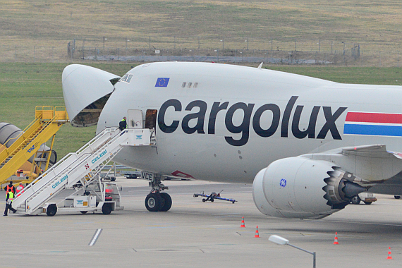 Cargolux Boeing 747-8F LX-VCE Parkposition Kilo Block_Closeup offene Nase Foto PA Austrian Wings Media Crew