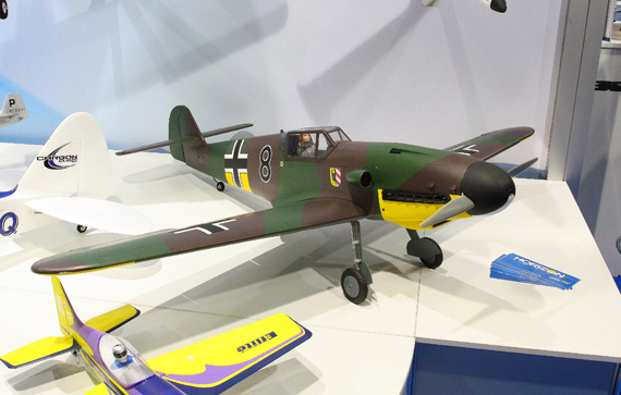 Messerschmitt Me-109, mit 35.000 Exemplaren das meistgebaute Jagdflugzeug der Welt; nach Ende des zweiten Weltkrieges nutzten unter anderem die spanische, die tschechische und die israelische Luftwaffe Lizenzbauten dieses Musters.