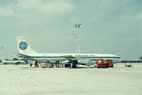 Pan Am Boeing 707 in Wien, Aufnahme aus den 1960er Jahren - Foto: Archiv Flughafen Wien