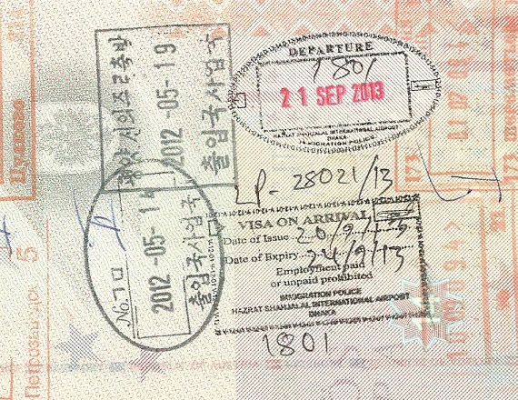 Die Visas werden in Bangladesch in den Pass gestempelt Die Visas werden in Bangladesch in den Pass gestempelt