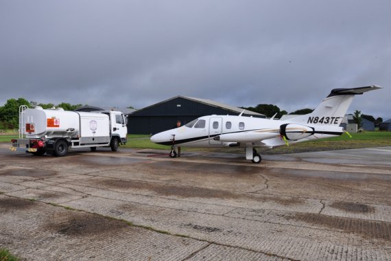 Mit einem Treibstoffverbrauch von „nur“ 48-59 Gallonen pro Flugstunde ist die Eclipse 500T der sparsamste zweistrahlige Business-Jet auf dem Weltmarkt Mit einem Treibstoffverbrauch von „nur“ 48-59 Gallonen pro Flugstunde ist die Eclipse 500T der sparsamste zweistrahlige Business-Jet auf dem Weltmarkt
