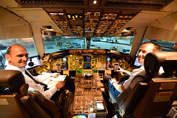 Blick ins Cockpit der Boeing 767