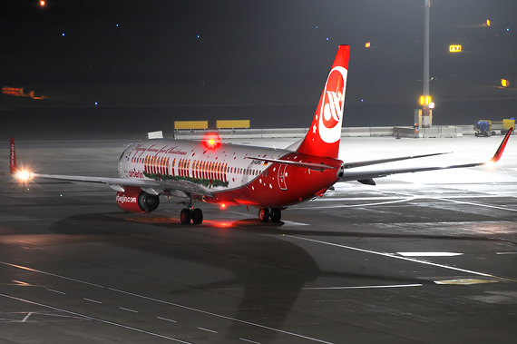 Air Berlin Boeing 737-800 - Weihnachtsflieger D-ABMS - Foto: Austrian Wings Media Crew