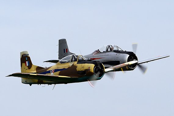 T-28 Fennec im Formationsflug