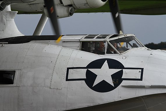 Nahaufnahme vom Cockpit einer PBY Catalina