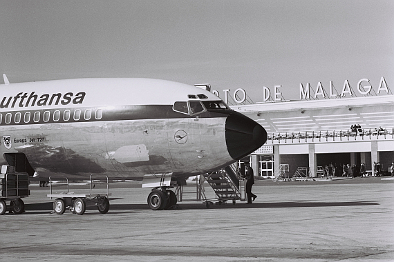 Die gleiche Maschine im Jahr 1967 auf dem Flughafen Malaga; auf der rechten Rumpfseite ist der Schriftzug "Europa Jet" zu erkennen - Foto: Lufthansa Archiv