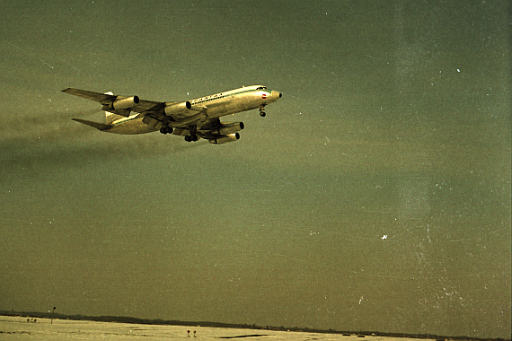 Um 1970 herum setzte die spanische Fluggesellschaft Spantax ihre Coronado Jets nach Wien ein - Foto: Archiv AAM