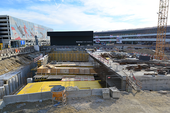 Baustelle des neuen ÖBB-Fernbahnhofes an der Stelle, an der sich früher die Ankunftshalle befand - Foto: PA / Austrian Wings Media Crew