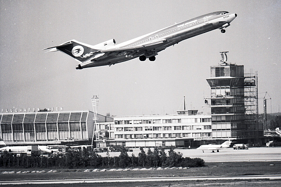 Iraqi Airways Boeing 727-200 beim Start auf der 11, um 1975/76 - Foto: Archiv AAM