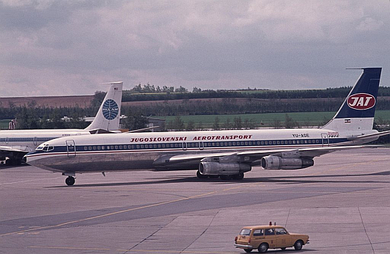 Boeing 707-300 von JAT und Pan Am in Wien - Foto: Archiv Flughafen Schwechat