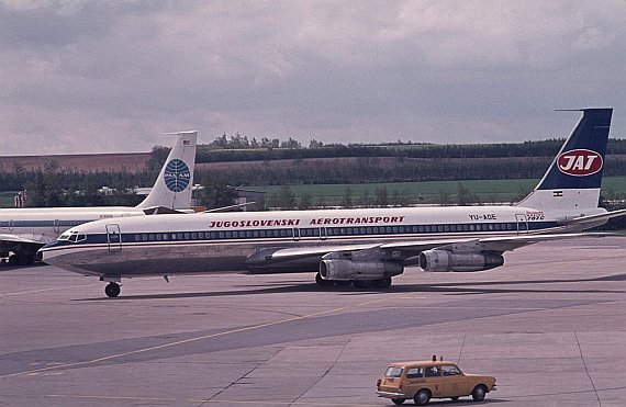 Boeing 707-300 von JAT und Pan Am in Wien - Foto: Archiv Flughafen Schwechat