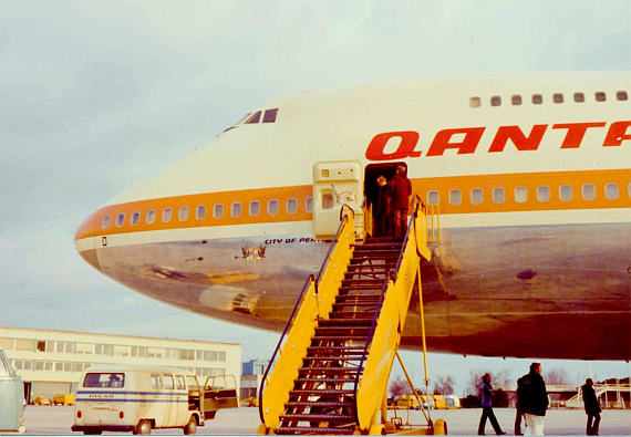 Boeing 747 der Qantas auf dem Flughafen Wien, Aufnahme um 1975 - Foto: Archiv Flughafen Schwechat