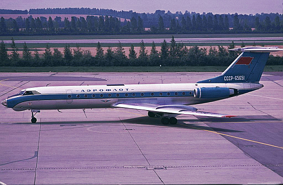 Tupolev TU-134 in den alten Farben der Aeroflot in Wien - Foto: Frank Ebeling