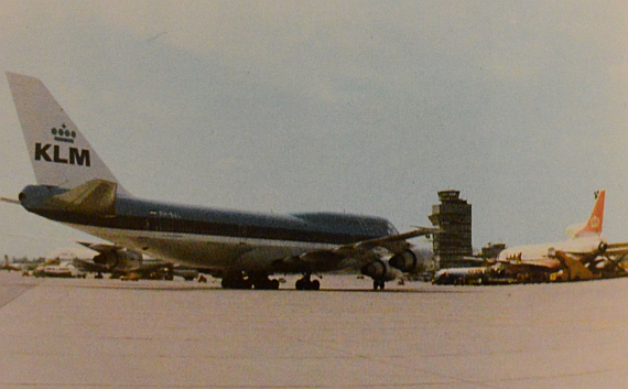 Boeing 747 der KLM und eine Tristar der jordanischen Alia (später Royal Jordanian) in Wien, 1980er Jahre - Foto: Archiv Flughafen Schwechat