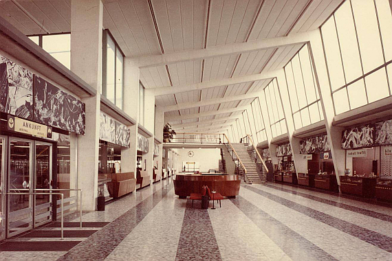 Die alte Abflughalle, aufgenommen 1961 - Foto: Archiv Flughafen Schwechat