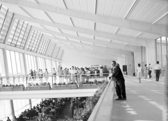 Die Alte Abflughalle, später Terminal 2 / Check-In 2 um 1960 - Foto: Archiv AAM