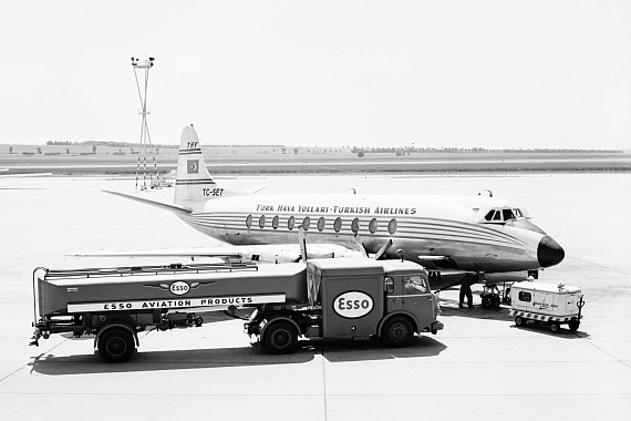 Vickers Viscount der Turkish Airlines in Wien-Schwechat, Aufnahme laut Beschriftung von 1957 - Foto: Archiv AAM