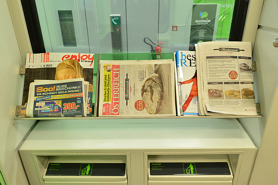 An Bord stehen den Reisenden kostenlos Printmedien zur Verfügung An Bord stehen den Reisenden kostenlos Printmedien zur Verfügung