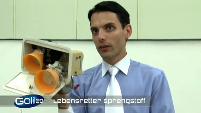 Pro7 Galileo "Lebensretter Sprengstoff" - Austrian Wings zeigt, wie beispielsweise die Sauerstoffmasken in Passagiermaschinen funktionieren. - Foto: Pro7 Pro7 Galileo "Lebensretter Sprengstoff" - Austrian Wings zeigt, wie beispielsweise die Sauerstoffmasken in Passagiermaschinen funktionieren. - Foto: Pro7