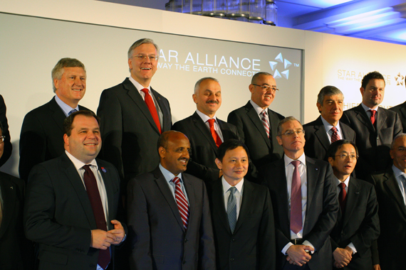 Demonstrativ einig zeigten sich nach dem Meeting die CEOs der Star Alliance Demonstrativ einig zeigten sich nach dem Meeting die CEOs der Star Alliance