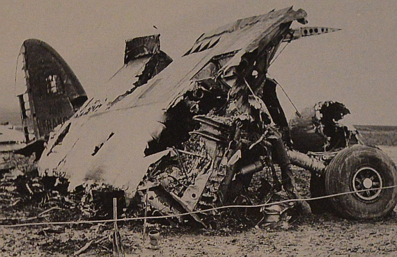 Das ausgebrannte Wrack der Unglücksmaschine - Foto: Archiv Austrian Wings Media Crew